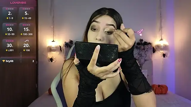 lila min online show from October 4, 2:37 pm