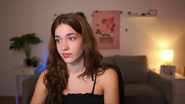 kissie cat online show from September 20, 6:20 pm