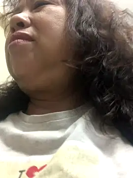 Hoanguyenn online show from November 4, 3:44 pm