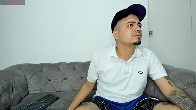 OwenStonne  online show from September 10, 4:23 am