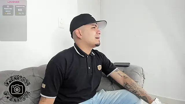 OwenStonne  online show from October 5, 4:00 am