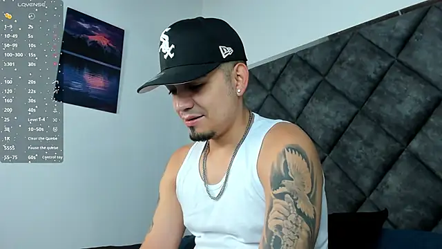 OwenStonne  online show from November 14, 12:26 pm