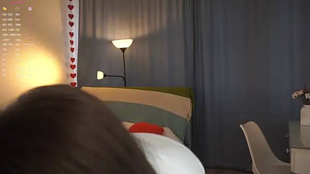 VernonKnapik online show from October 14, 7:31 am