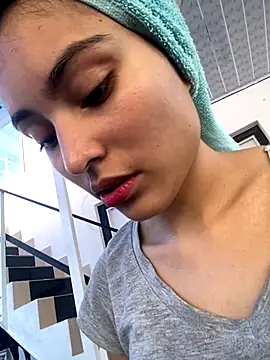 hotwife26 online show from October 7, 9:23 pm