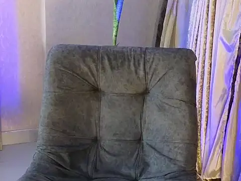 Snapshot of BenjaminCol_ chatting on October 11, 12:54 am BenjaminCol online show from October 11, 12:54 am