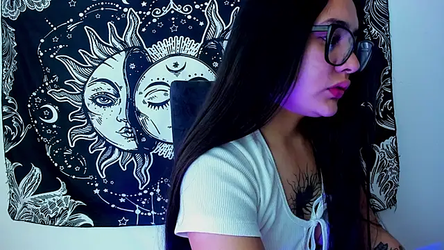 Calita sexy1 online show from November 12, 8:30 pm