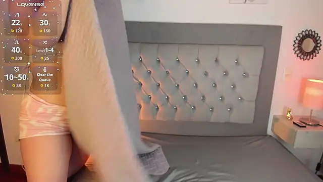 Seraphyne666 online show from September 15, 12:27 pm