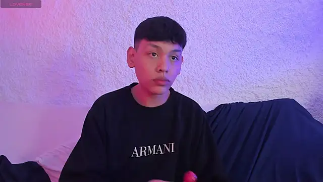 Snapshot of zeus_blaze chatting on November 9, 3:27 am zeus blaze online show from November 9, 3:27 am