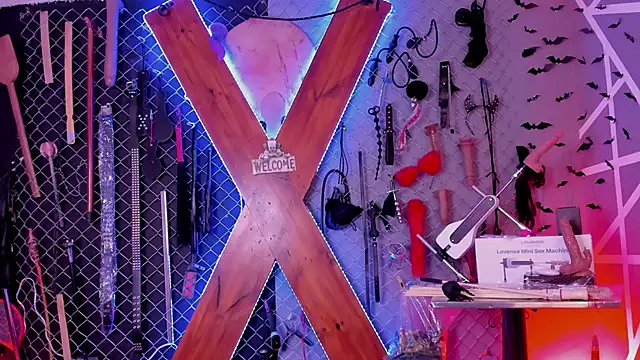 Warick and Aria bdsm  online show from November 15, 11:54 pm