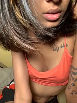 Snapshot of Serah201 chatting on November 17, 8:03 pm Serah201 online show from November 17, 8:03 pm