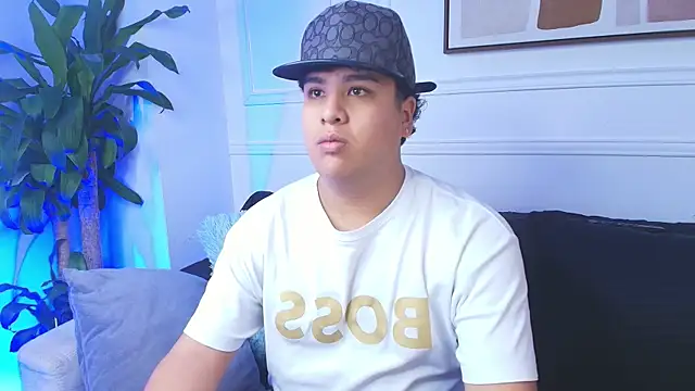 Snapshot of Naim_Bennetsex chatting on October 14, 7:14 pm Naim Bennetsex online show from October 14, 7:14 pm