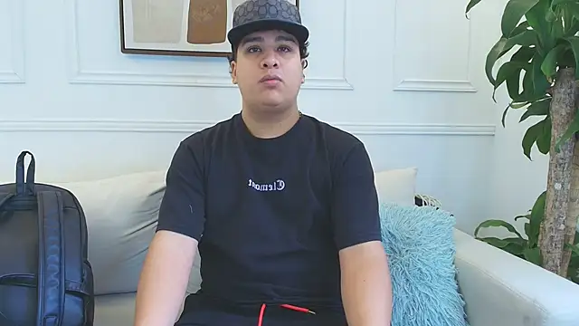 Snapshot of Naim_Bennetsex chatting on November 20, 6:07 pm Naim Bennetsex online show from November 20, 6:07 pm