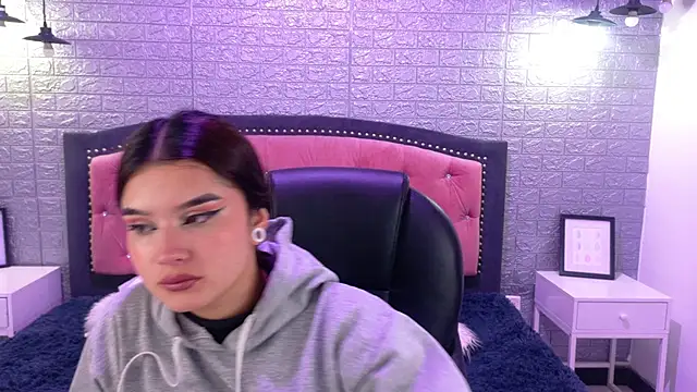 Snapshot of Natalie_loffreda chatting on September 12, 2:55 am Natalie loffreda online show from September 12, 2:55 am