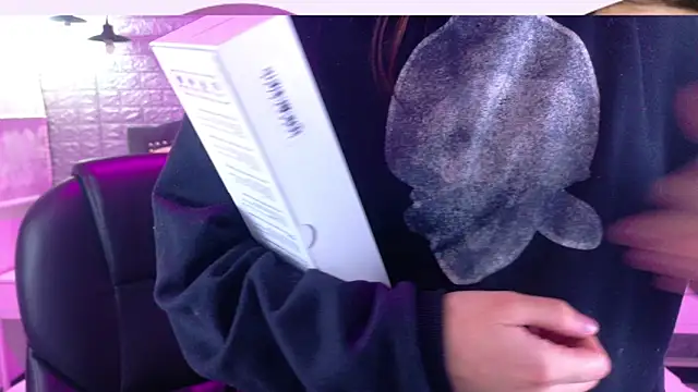 Snapshot of Natalie_loffreda chatting on September 25, 2:48 am Natalie loffreda online show from September 25, 2:48 am