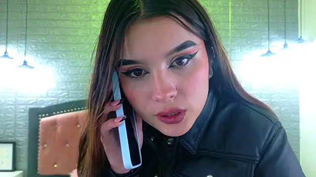 Snapshot of Natalie_loffreda chatting on October 10, 2:54 am Natalie loffreda online show from October 10, 2:54 am