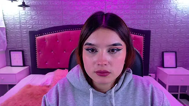 Snapshot of Natalie_loffreda chatting on October 13, 7:47 pm Natalie loffreda online show from October 13, 7:47 pm