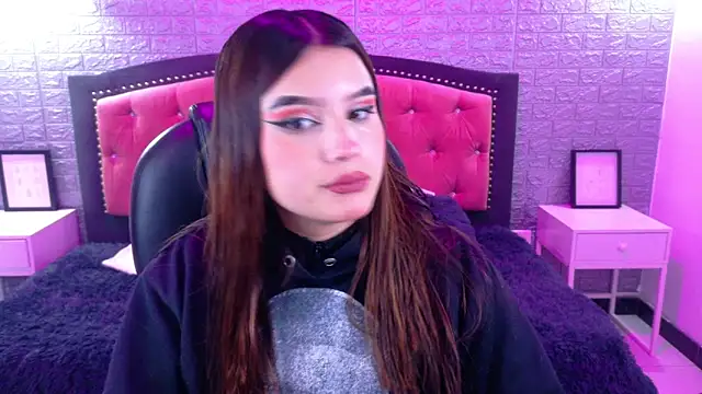 Snapshot of Natalie_loffreda chatting on October 16, 3:18 am Natalie loffreda online show from October 16, 3:18 am