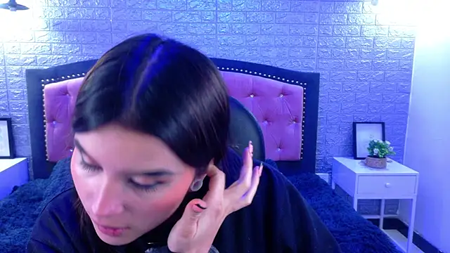 Snapshot of Natalie_loffreda chatting on October 21, 3:07 am Natalie loffreda online show from October 21, 3:07 am