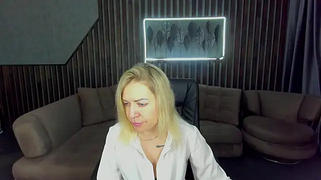 Anna Snows online show from October 10, 5:39 am