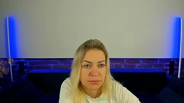 Anna Snows online show from October 21, 5:30 am