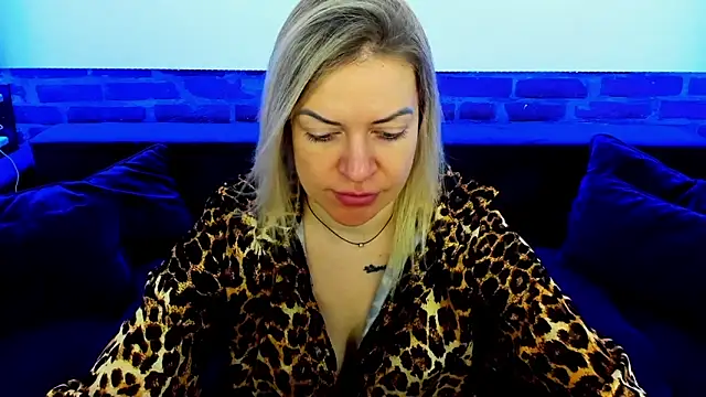 Anna Snows online show from November 6, 6:36 am