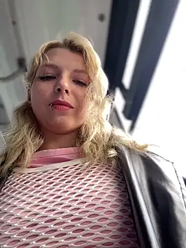 EveLittleSinner online show from September 23, 9:12 am