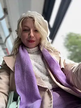 EveLittleSinner online show from September 24, 8:39 am