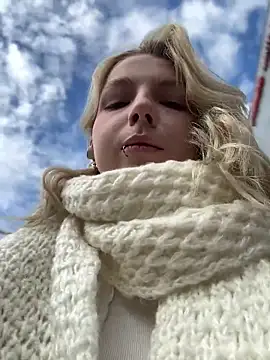 EveLittleSinner online show from September 27, 8:52 am