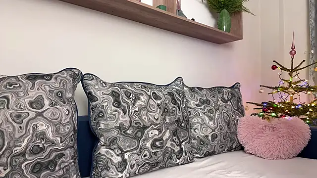 maria and alex online show from December 29, 4:51 pm