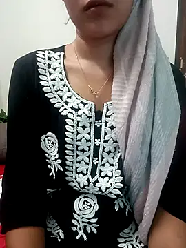 Snapshot of Cutie_Shruti chatting on September 25, 10:08 am Cutie Shruti online show from September 25, 10:08 am