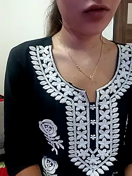 Snapshot of Cutie_Shruti chatting on September 28, 10:31 am Cutie Shruti online show from September 28, 10:31 am