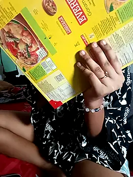 Snapshot of Cutie_Shruti chatting on October 4, 12:25 pm Cutie Shruti online show from October 4, 12:25 pm