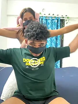 Snapshot of Cutie_Shruti chatting on November 23, 8:19 pm Cutie Shruti online show from November 23, 8:19 pm