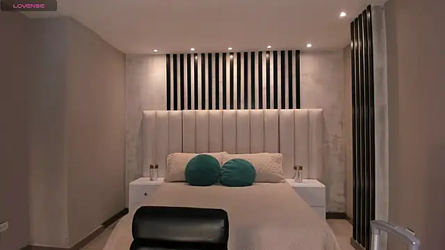 Snapshot of NataliaGaret chatting on September 28, 11:21 pm NataliaGaret online show from September 28, 11:21 pm