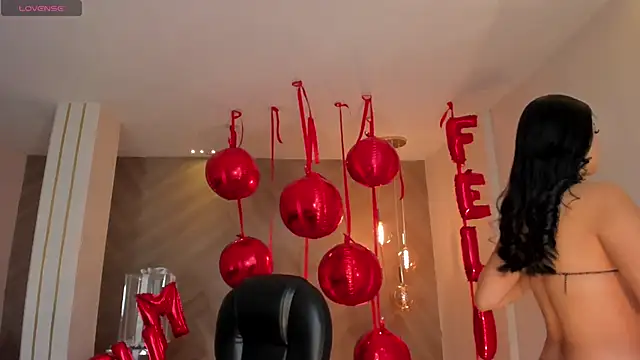 Snapshot of NataliaGaret chatting on October 31, 3:18 am NataliaGaret online show from October 31, 3:18 am