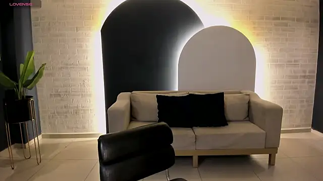 LizzCooper online show from September 10, 3:28 am