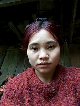 Snapshot of EllyBaby20 chatting on November 5, 8:25 am EllyBaby20 online show from November 5, 8:25 am