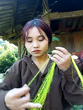 Snapshot of EllyBaby20 chatting on November 25, 1:49 am EllyBaby20 online show from November 25, 1:49 am