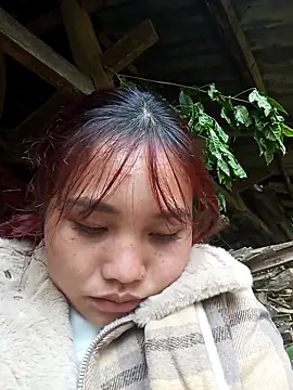 Snapshot of EllyBaby20 chatting on December 4, 8:23 am EllyBaby20 online show from December 4, 8:23 am