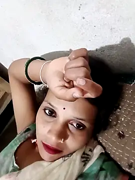 Snapshot of Chandni_Love143 chatting on September 25, 4:54 pm Chandni Love143 online show from September 25, 4:54 pm