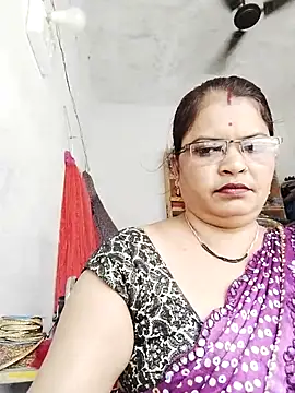 Snapshot of Bhavna_hot chatting on October 6, 8:34 am Bhavna hot online show from October 6, 8:34 am