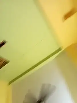 Snapshot of Quun_rosi chatting on October 19, 10:38 am Quun rosi online show from October 19, 10:38 am