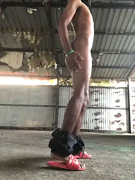 Snapshot of kavi1q1 chatting on October 28, 12:58 am kavi1q1 online show from October 28, 12:58 am