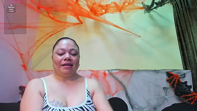 AtheneaArbelaez  online show from October 29, 12:51 pm