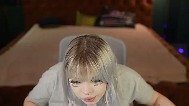 Snapshot of Yuki_sun chatting on November 8, 3:23 pm Yuki sun online show from November 8, 3:23 pm