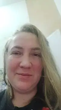 Kiss Eva online show from December 9, 9:16 pm