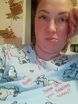 Kiss Eva online show from February 6, 4:47 pm