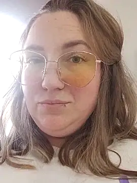 Kiss Eva online show from February 15, 12:54 pm