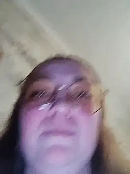 Kiss Eva online show from February 21, 7:10 pm