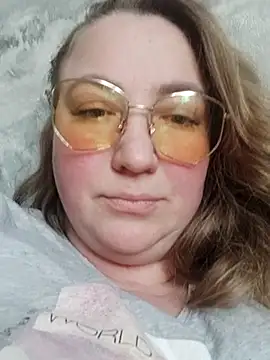 Kiss Eva online show from March 8, 11:58 am